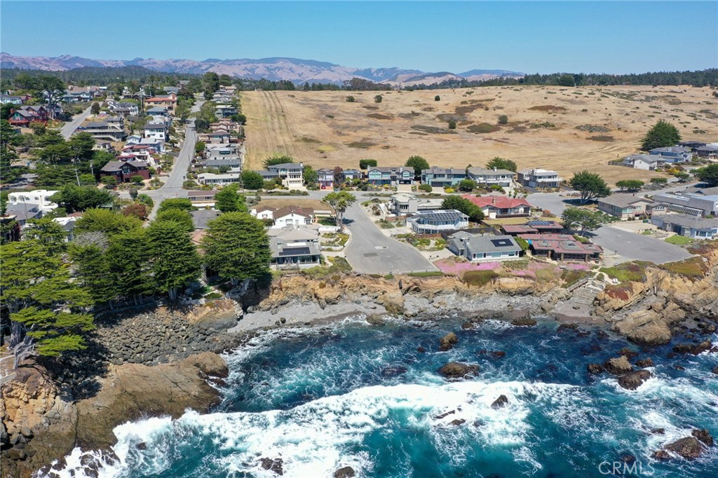 4925 Windsor Boulevard, Cambria, CA 93428