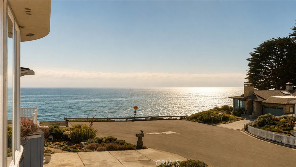 4925 Windsor Boulevard, Cambria, CA 93428