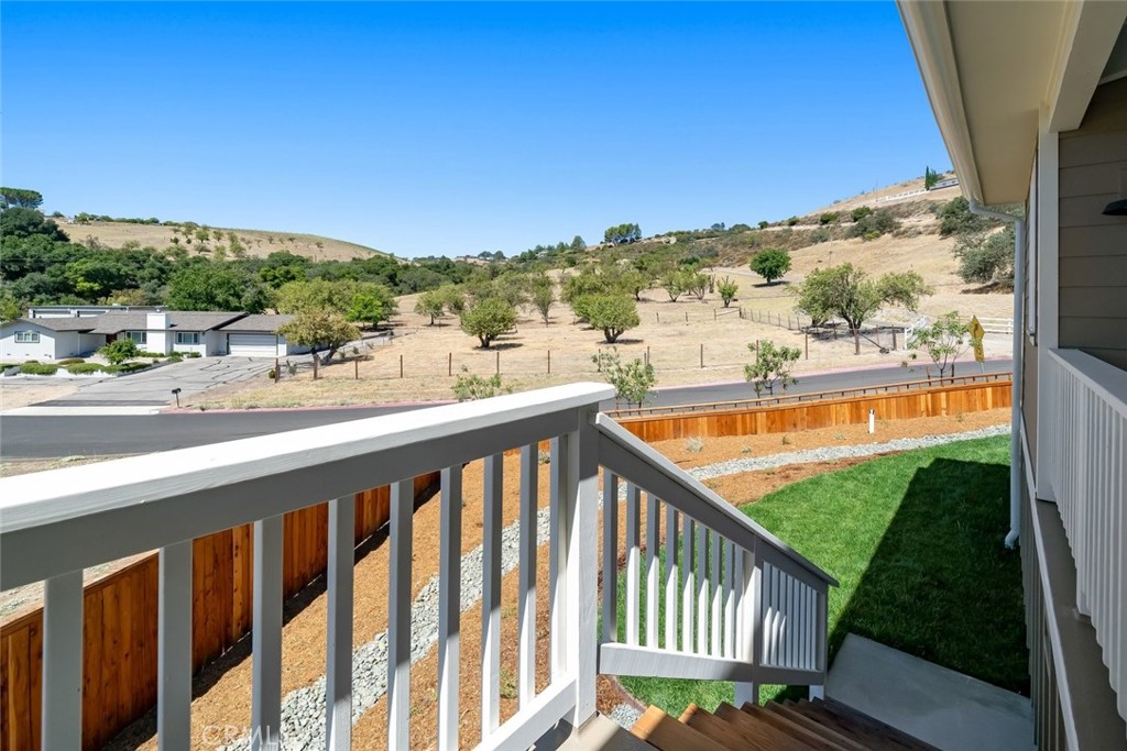 1006 Merry Hill Road, Paso Robles, CA 93446