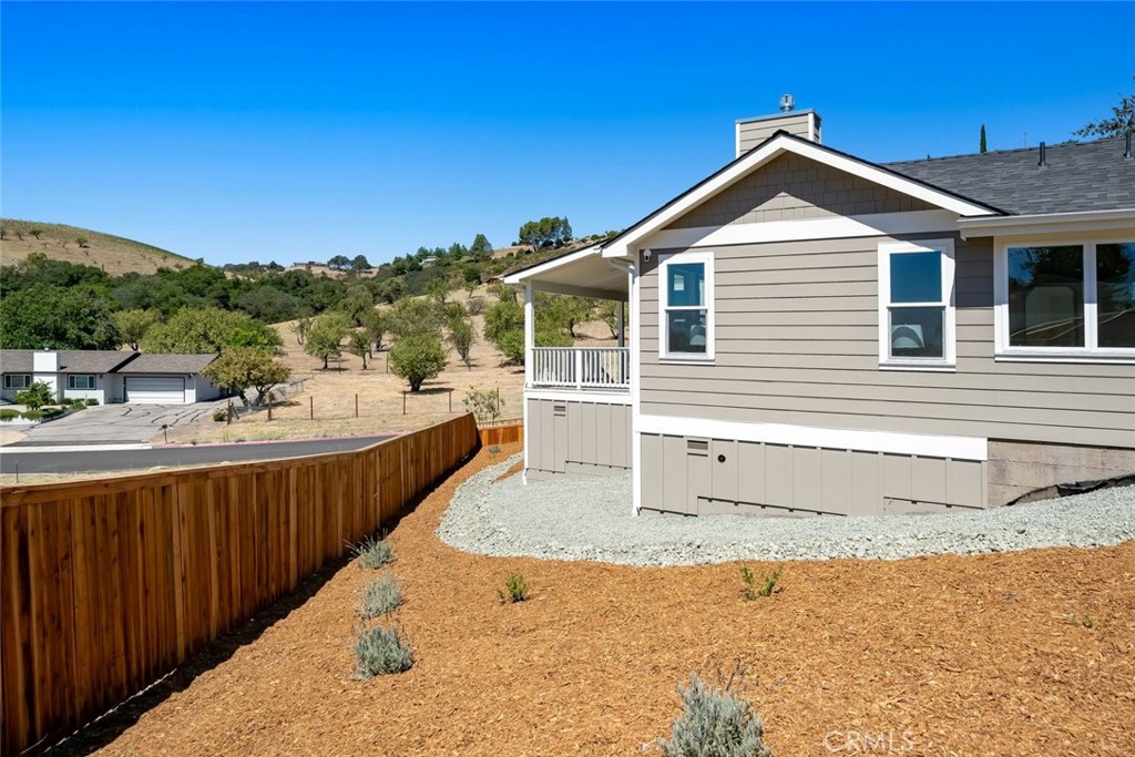 1006 Merry Hill Road, Paso Robles, CA 93446