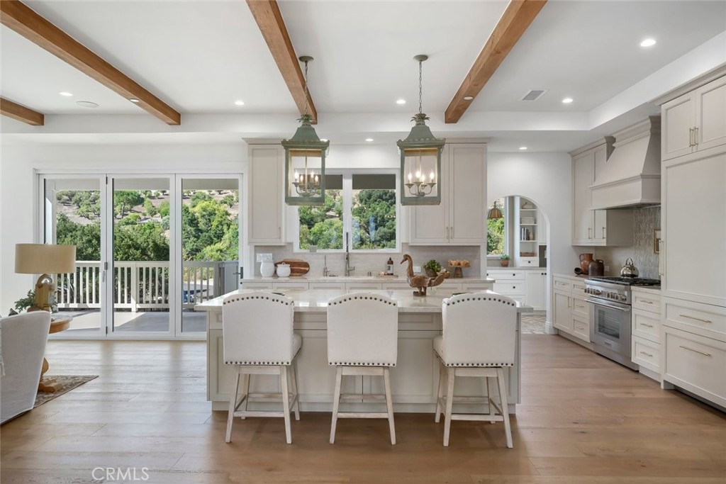 1006 Merry Hill Road, Paso Robles, CA 93446