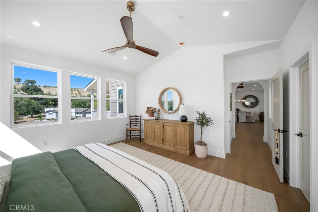 1006 Merry Hill Road, Paso Robles, CA 93446