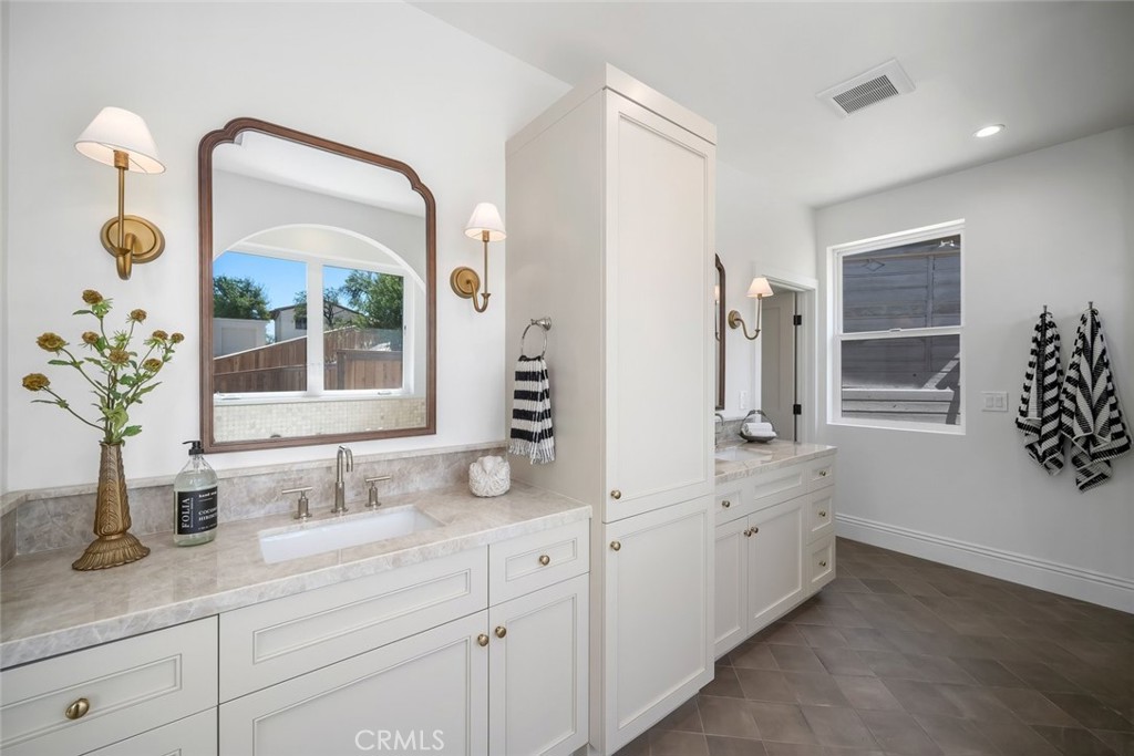 1006 Merry Hill Road, Paso Robles, CA 93446