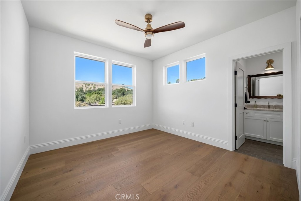 1006 Merry Hill Road, Paso Robles, CA 93446