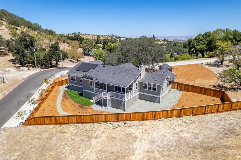 1006 Merry Hill Road, Paso Robles, CA 93446