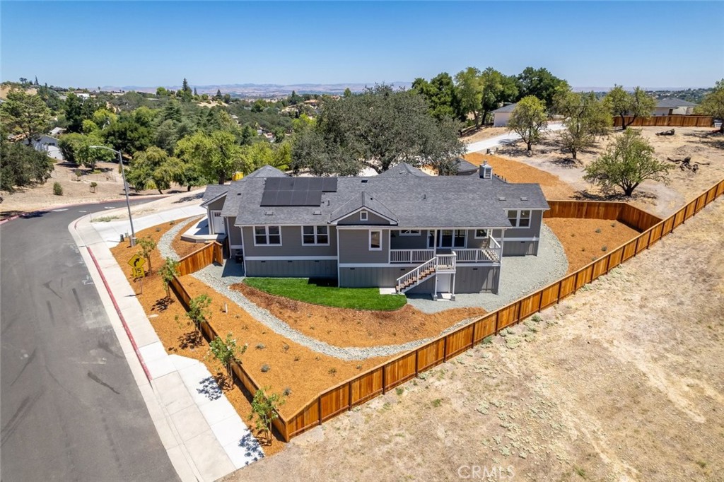 1006 Merry Hill Road, Paso Robles, CA 93446