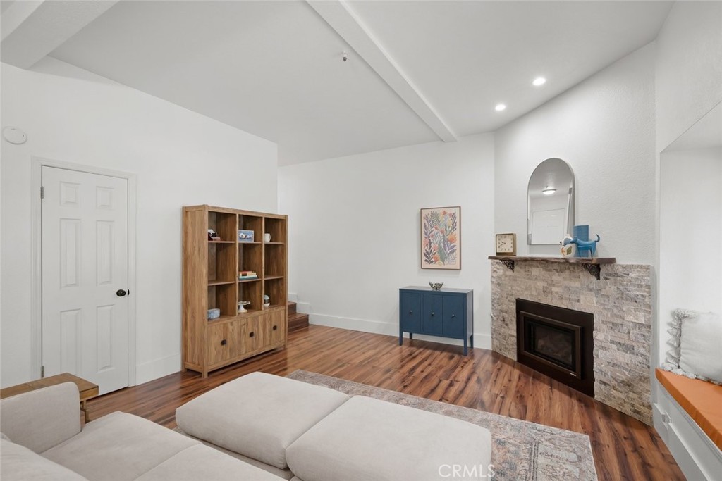 2221 King Court #22, San Luis Obispo, CA 93401