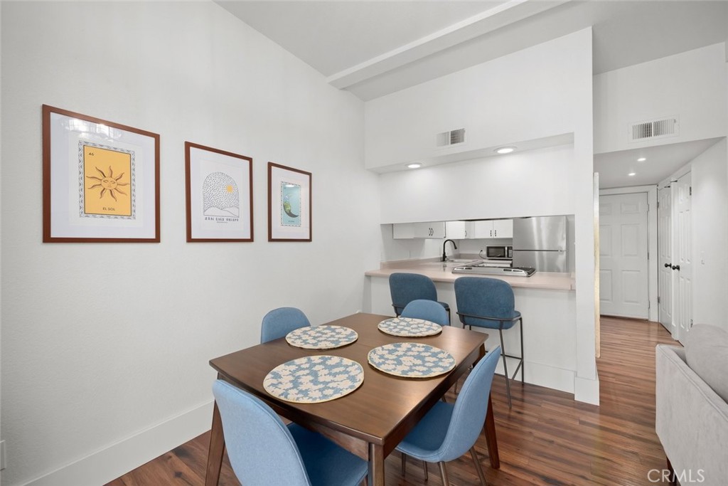 2221 King Court #22, San Luis Obispo, CA 93401