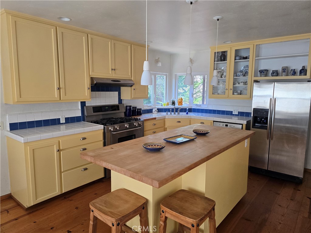 2300 Pineridge Dr, Cambria, CA 93428