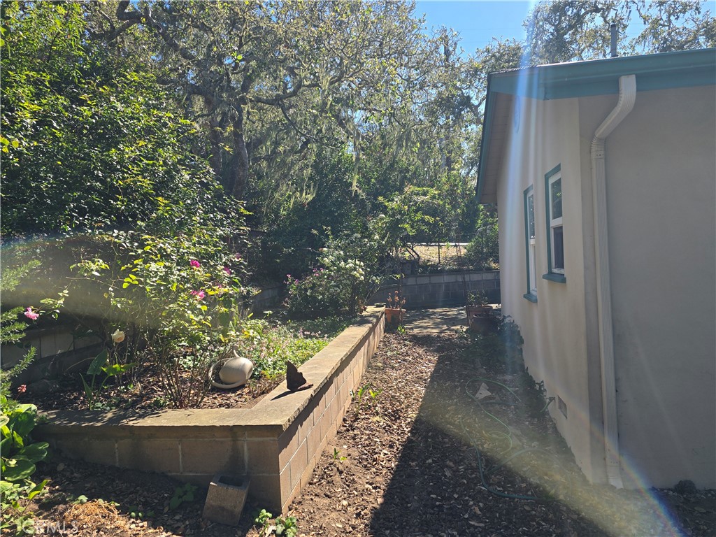 2300 Pineridge Dr, Cambria, CA 93428