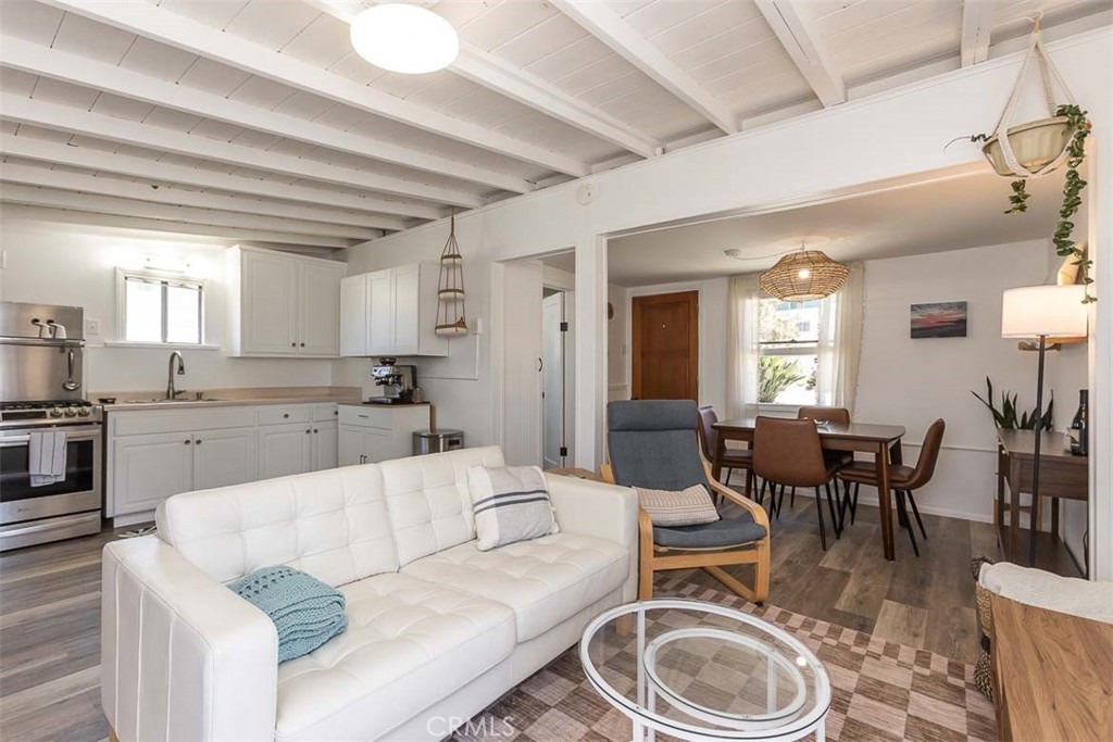 1998 Circle, Cayucos, CA 93430