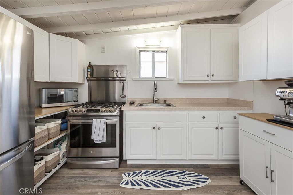 1998 Circle, Cayucos, CA 93430