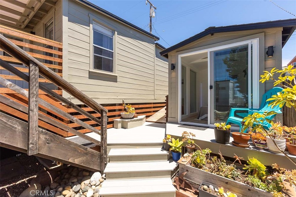 1998 Circle, Cayucos, CA 93430