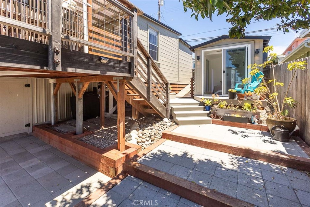 1998 Circle, Cayucos, CA 93430
