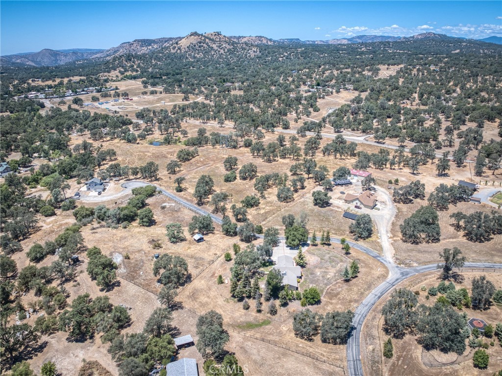 32115 Turkey Track, Auberry, CA 93602