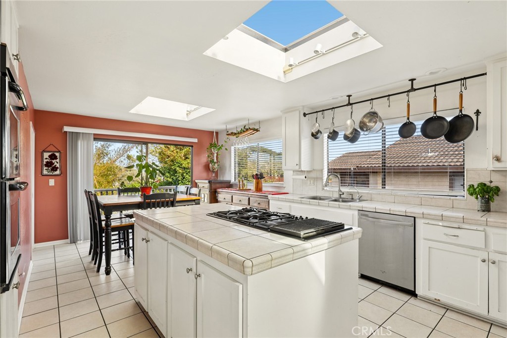 1576 12th St, Los Osos, CA 93402