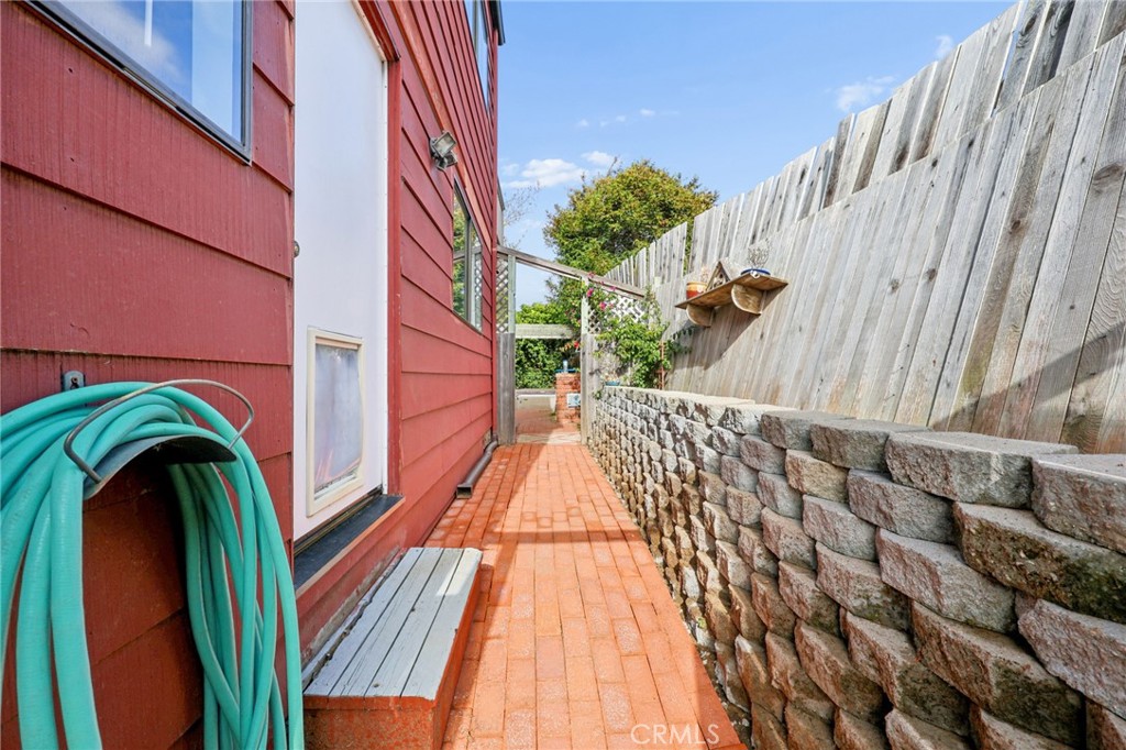 1576 12th St, Los Osos, CA 93402