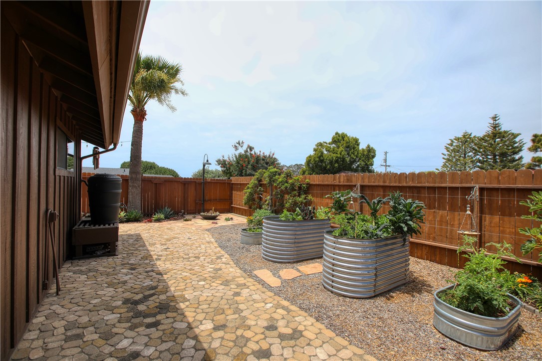 360 Highland Drive, Los Osos, CA 93402