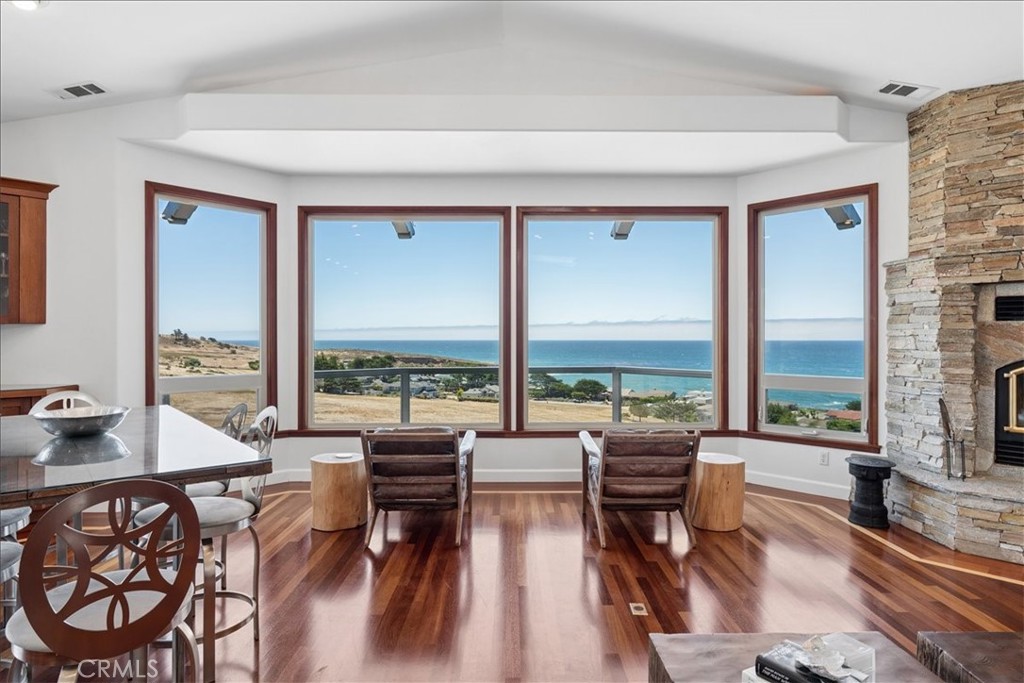 380 Huntington Rd, Cambria, CA 93428