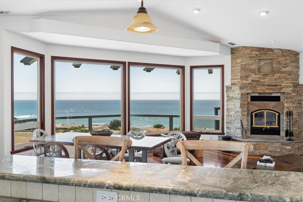 380 Huntington Rd, Cambria, CA 93428
