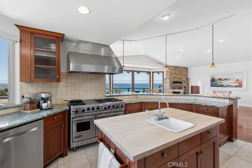380 Huntington Rd, Cambria, CA 93428
