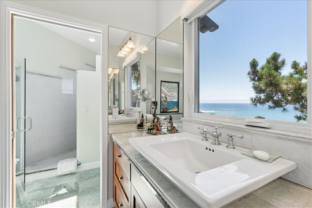 380 Huntington Rd, Cambria, CA 93428
