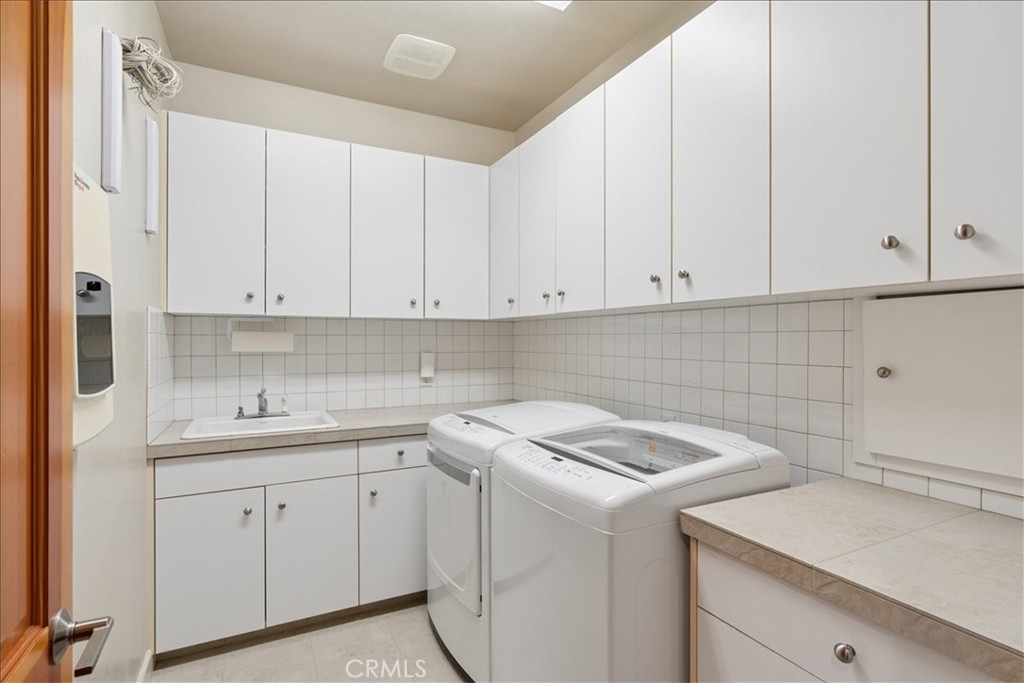 380 Huntington Rd, Cambria, CA 93428