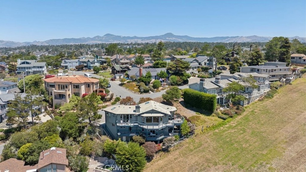 380 Huntington Rd, Cambria, CA 93428