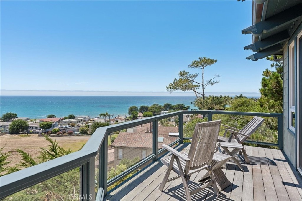 380 Huntington Rd, Cambria, CA 93428