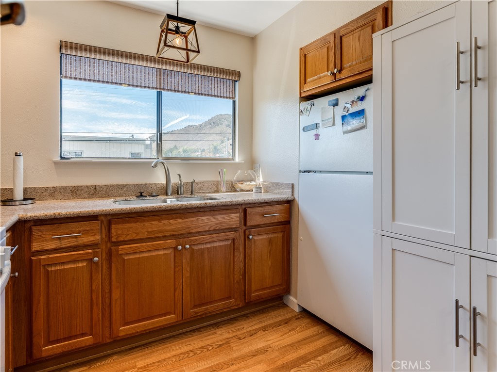 111 Boeker Ave, Pismo Beach, CA 93449