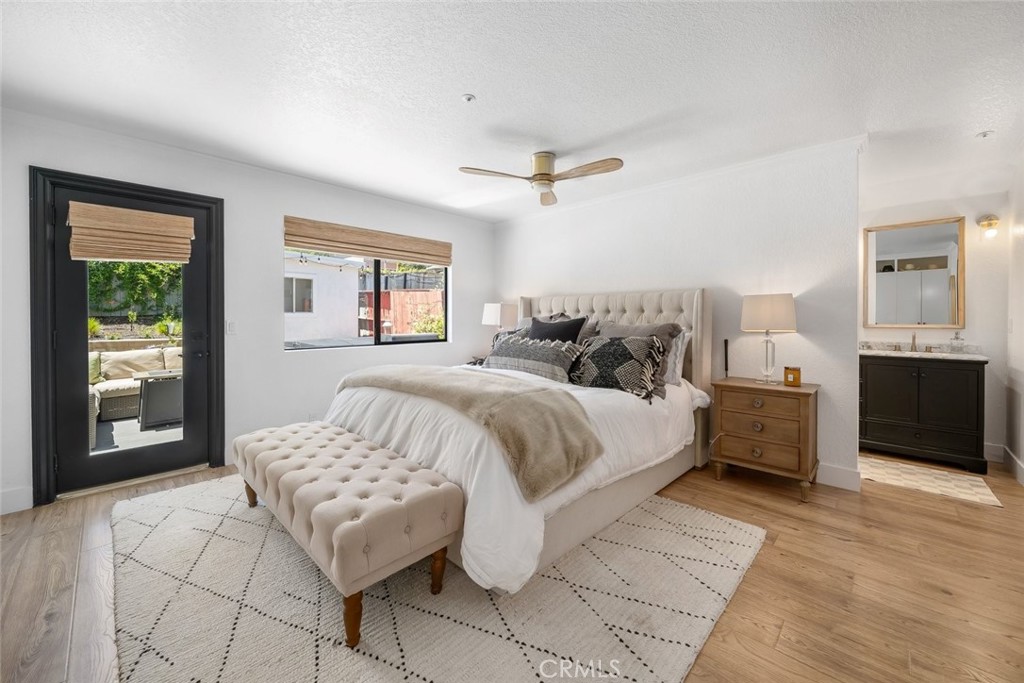 Open Photo