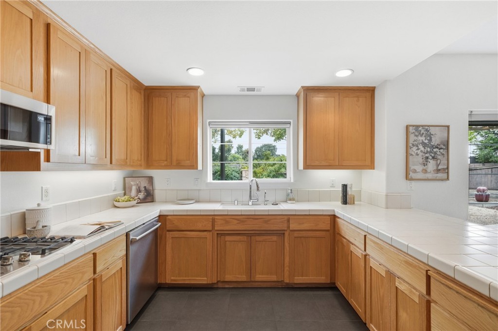 6000 Via Colonia Ct, Atascadero, CA 93422