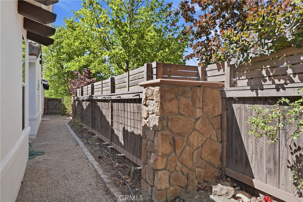 6000 Via Colonia Ct, Atascadero, CA 93422