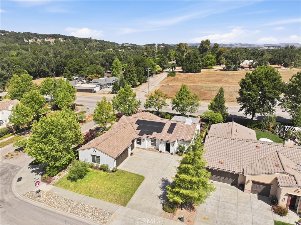 6000 Via Colonia Ct, Atascadero, CA 93422