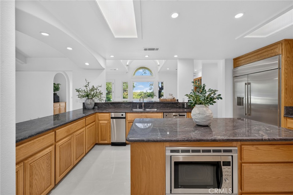 5648 E Dinuba, Fowler, CA 93625