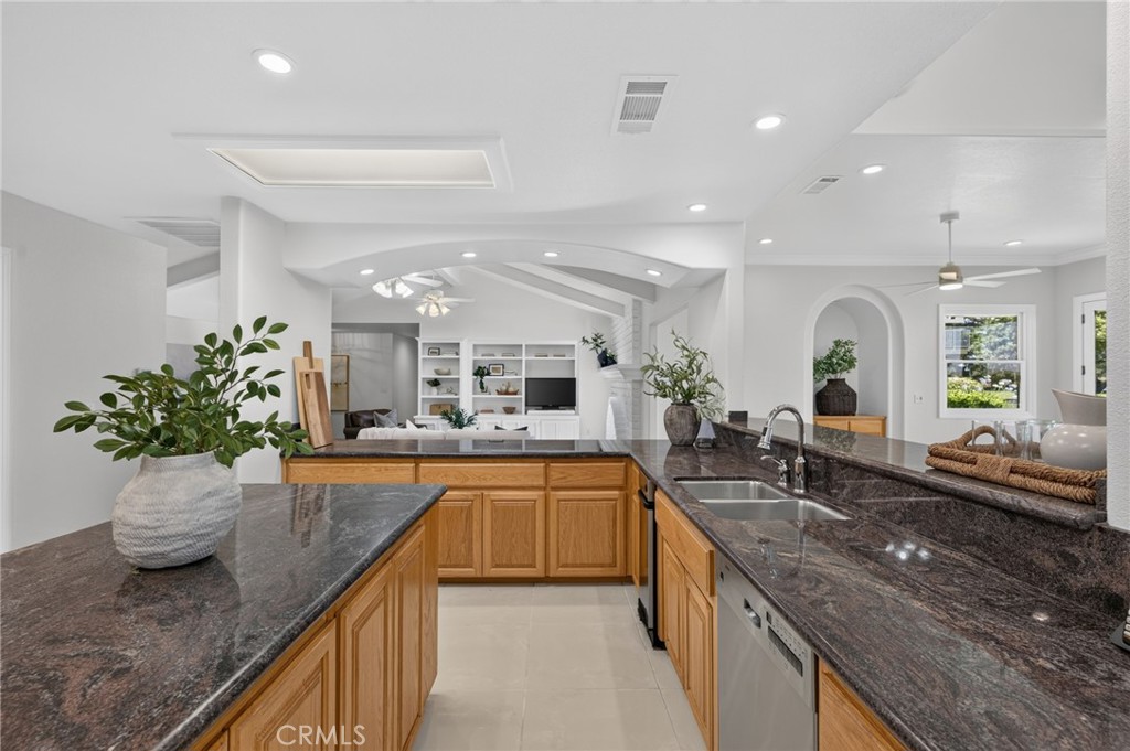 5648 E Dinuba, Fowler, CA 93625