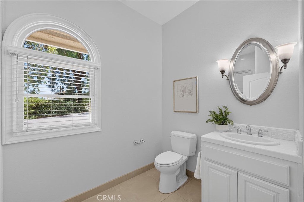 5648 E Dinuba, Fowler, CA 93625