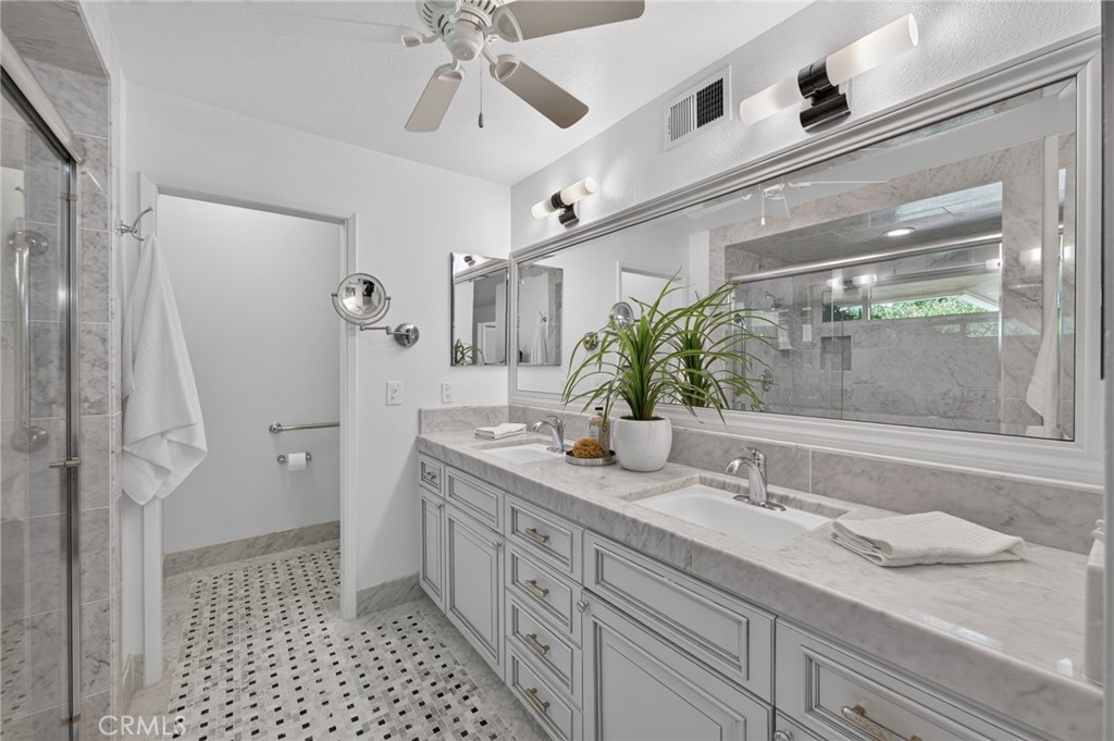 5648 E Dinuba, Fowler, CA 93625