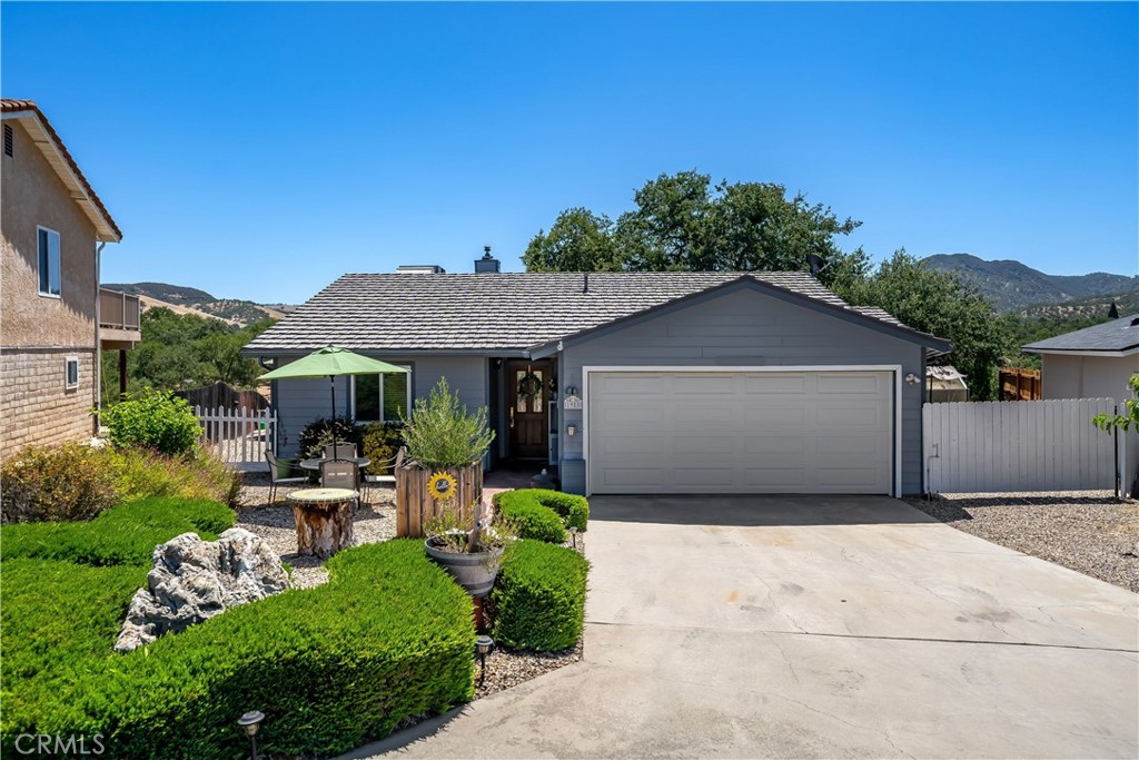 1958 Green Brook Ln, Paso Robles, CA 93446