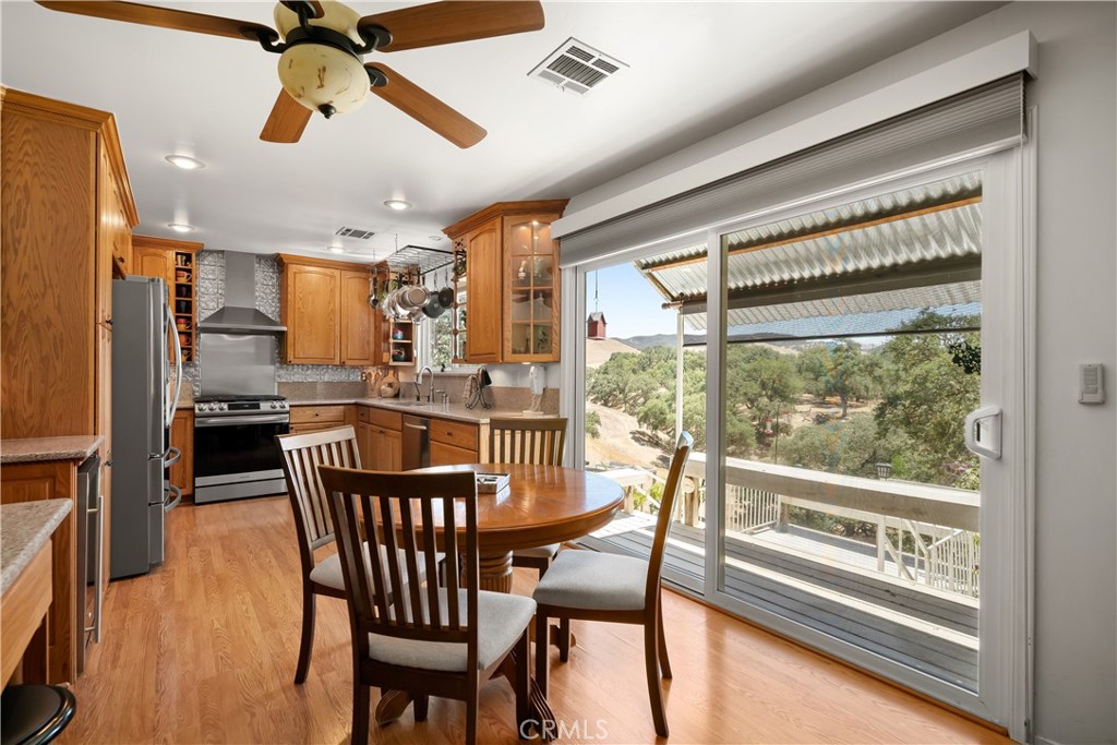 1958 Green Brook Ln, Paso Robles, CA 93446