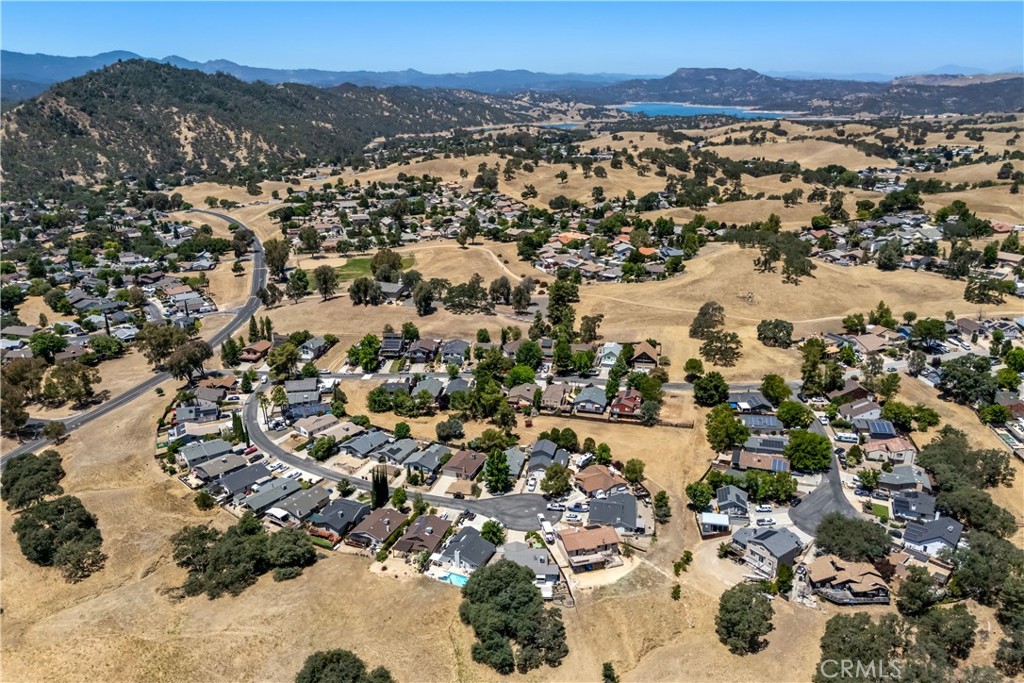 1958 Green Brook Ln, Paso Robles, CA 93446