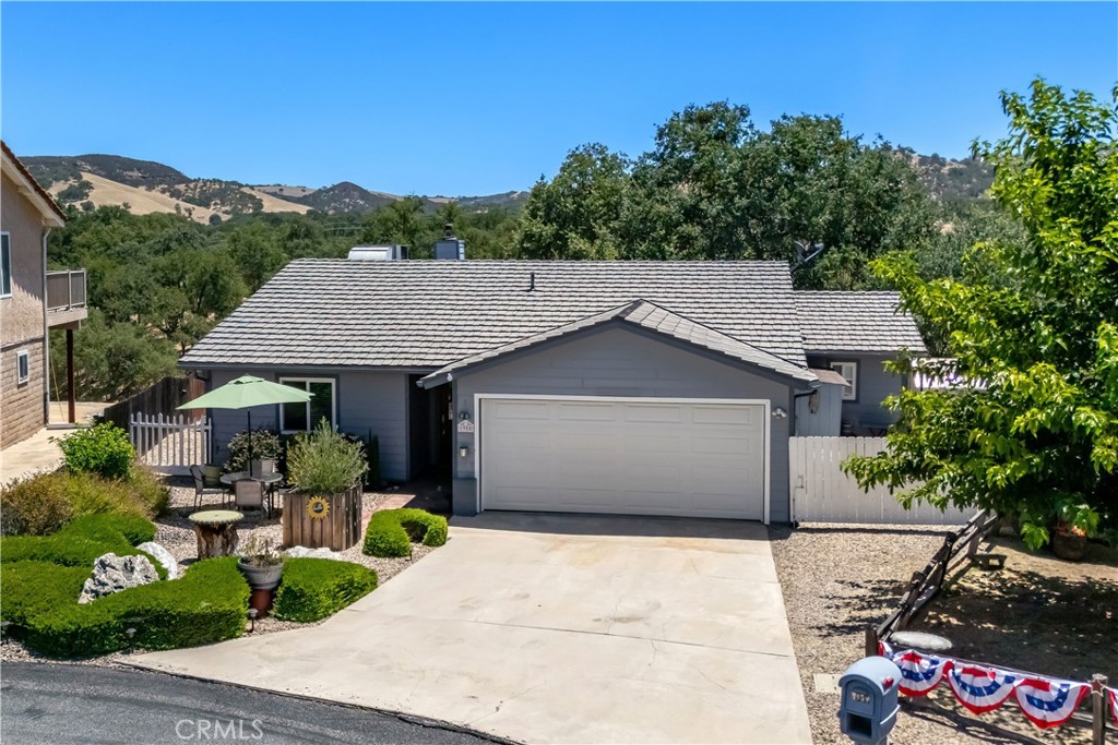 1958 Green Brook Ln, Paso Robles, CA 93446