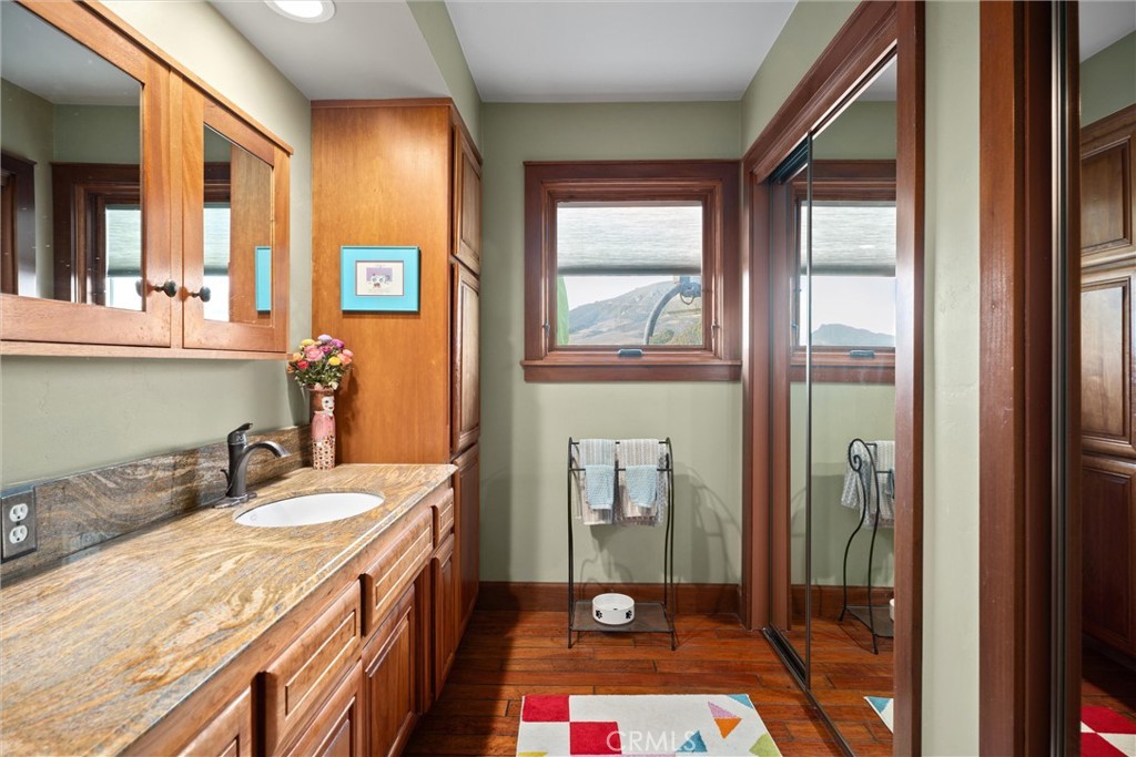 1330 Oceanaire Dr, San Luis Obispo, CA 93405