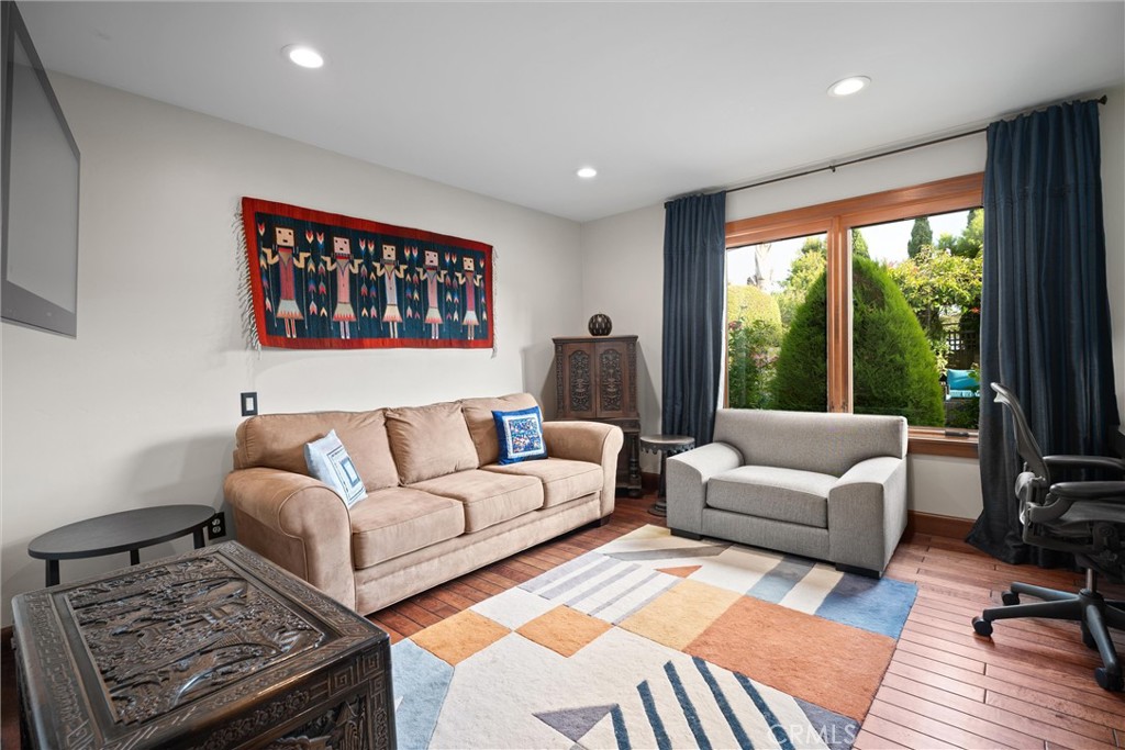 1330 Oceanaire Dr, San Luis Obispo, CA 93405
