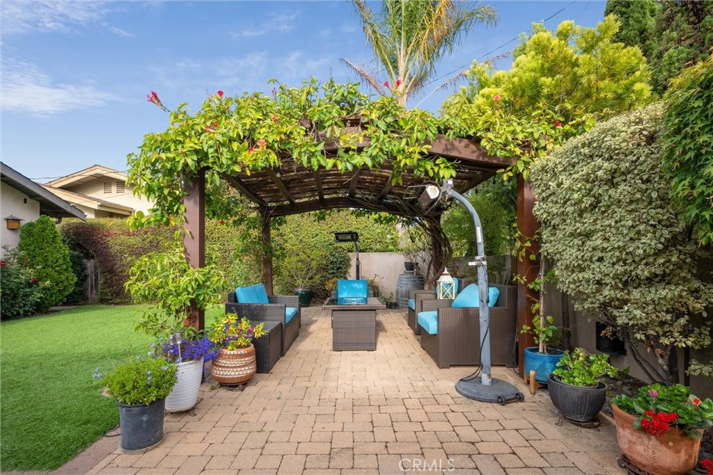 1330 Oceanaire Dr, San Luis Obispo, CA 93405