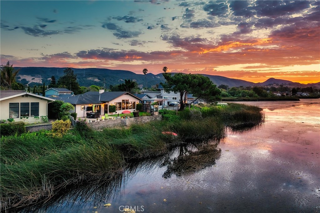 1330 Oceanaire Dr, San Luis Obispo, CA 93405