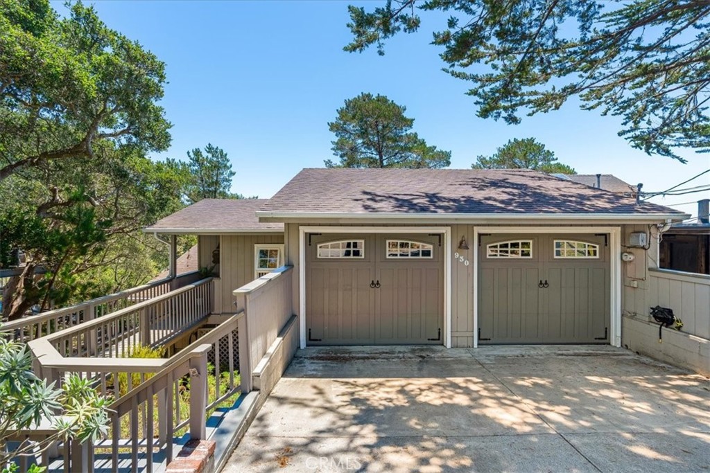 930 Suffolk St, Cambria, CA 93428