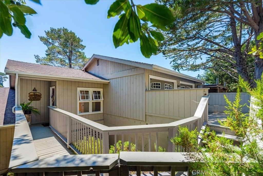 930 Suffolk St, Cambria, CA 93428