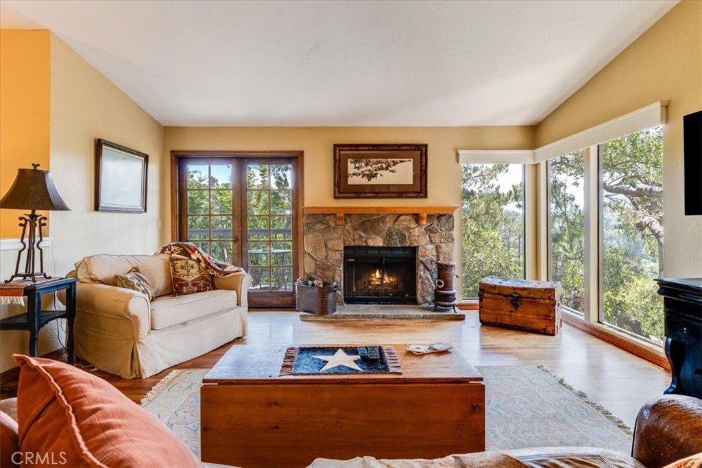 930 Suffolk St, Cambria, CA 93428