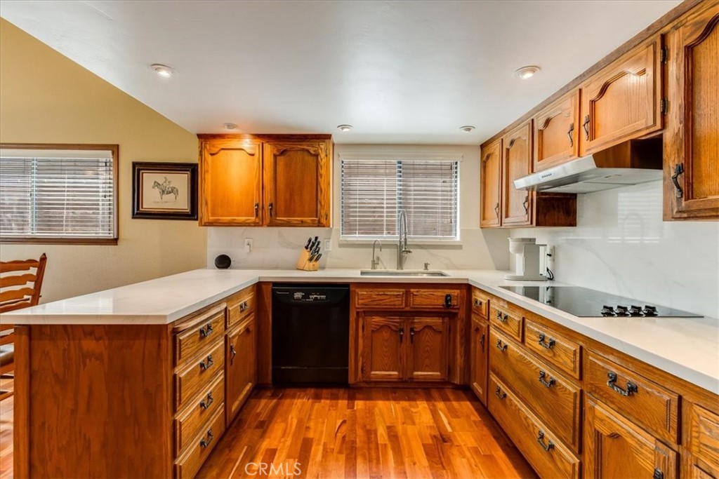 930 Suffolk St, Cambria, CA 93428